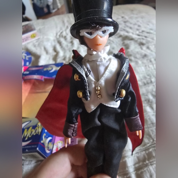 Tuxedo mask spin doll - Picture 2 of 10